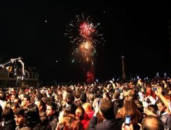 İzmirliler, 2010'a Coşkuyla Girdi