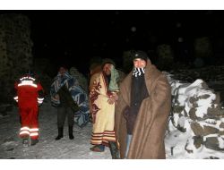 Iğdır'da Kar Tipide Mahsur Kalan Çoban Ve Köylüler Kurtarıldı