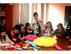 Anneliğin İnceliklerini Öğreniyorlar