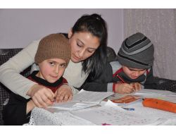 Korkut’ta Kas Hastası Kardeşlere Evde Eğitim Veriliyor