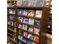 MÜSLÜM GÜRSES'İN ESKİ ALBÜMLERİ YOK SATIYOR