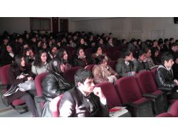 Öğrenciler, Sınav Kaygısını Eğitimle Yeniyor