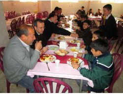 Semalı Öğrenciler Babalarıyla Mutlu Oldu