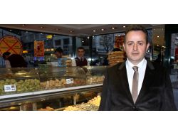 Rizeli Pastane İşletmecisi Acıbademin 53 Çeşidini Üretmeyi Başardı