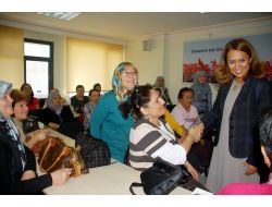 On Bir Yılda Okula Gitmeyen Kız Çocuğu Sayısı 873 Binden 56 Bine Düştü