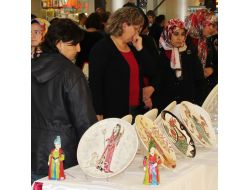 Türk Mitolojisini Çiniye Yansıtan Alanyalı Bayanlar Ürünlerini Görücüye Çıkardı