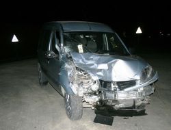 Panelvanla Kamyon Çarpıştı: 4 Yaralı