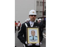 Apartman Yöneticisinin Öldürdüğü Polis İçin Emniyette Tören Düzenlendi