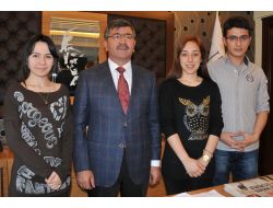 Üniversite Öğrencileri Belediye Başkanı Akdoğan’ı Ziyaret Etti