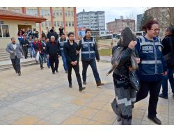 Uyuşturucu Satan 11 Kişi Gözaltına Alındı