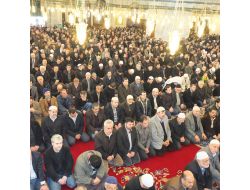 Cuma Hutbesinde Kadın Hakları Anlatıldı