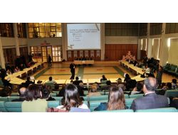 Kadın Çiftçiler Dünya Kadınlar Günü'nde Kıyasıya Yarıştı