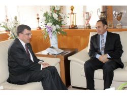 Fırat Üniversitesi, Avustralya Büyükelçisi Biggs'i Ağırladı