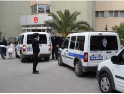 Kavgayı Ayırmaya Çalışan Polis Kendini Vurdu