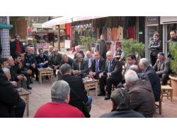 Belediye Başkanı Yenihan, Esnafla Şadırvanda Buluştu