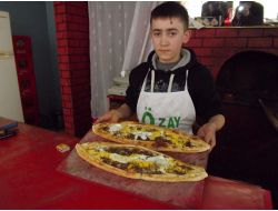 Pide Ustası Ortaokul Öğrencisi