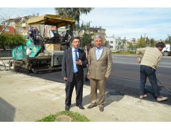 Büyükşehir Belediyesi, Okulların Bahçesini Asfaltlıyor