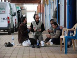 Filistin Konvoyu Gemiyi Bekliyor!.