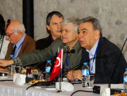 İzmir'deki Agora, Kadifekale Ve Kemeraltı Tarihî Doku Bozulmadan Yenilenecek