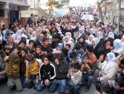 Küçükçekmece'de  DTP Protestosu