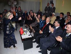 Vali İlhan Atış, Yılbaşı Gecesi Huzurevi Ve Polis Merkezini Ziyaret Etti!