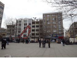 5 KATLI BİNA, 5 SATTE YIKILDI!