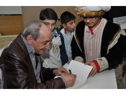 Şair Cemal Safi’nin Katılımı İle Şiirler Ve Şairler Programı Düzenlendi