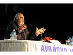 Mehmet Altan: Türkiye İnsanı, Siyaset Ne İsterse Onu Konuşuyor