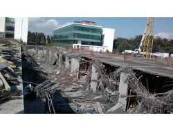 İnşaatta Çökme: 3 Yaralı