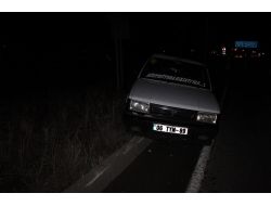 Otomobil Aydınlatma Direğine Çarptı: 1 Ölü 5 Yaralı