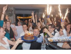 Avrupa Şampiyonu Vakıfbank Zaferini Kutladı