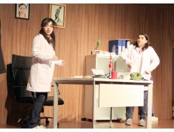 Üniversitelilerin Rol Aldığı 'Acil Servis' Seyirciden Tam Not Aldı