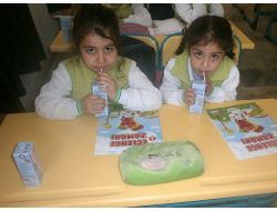 Mehmet Döğme İlkokulu'nda Okul Sütü Uygulaması Başladı