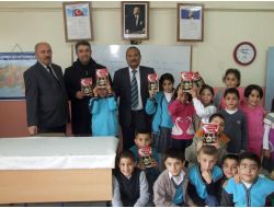 Kuaförden Okul Kütüphanesine 200 Adet Çanakkale Kitabı