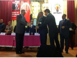 Mevlüt Uysal’a 10. Yıl Plaketi