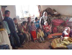 Güncü Ailesi, 14 Nüfusuyla Yıkılmak Üzere Olan Evde Yaşıyor