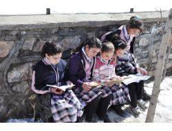 Muş Hasköy’de Ybo Öğrencileri Ders Arası Ve Yemek Sırasında Dahi Kitap Okuyor