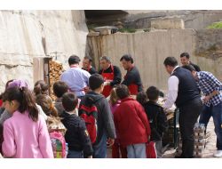 Kilisli Hayırsever İşadamları, Bin Suriyeli Öğrenciye Döner Dağıttı