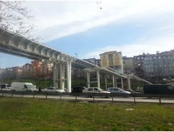 Halıcıoğlu Metrobüs Durağına Yeni Yaya Geçidi