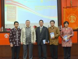 “Gülen Hareketi” Kitabı Endonezya Diline Çevrildi