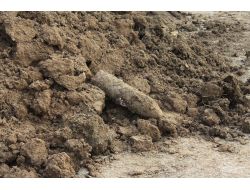 İnşaat Temeli Kazısında Patlamamış Top Mermisi Bulundu