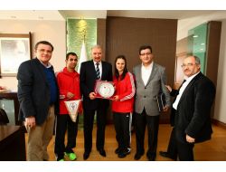 Milli Sporculardan Başkan Uysal’a Teşekkür Ziyareti