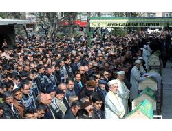 Almanya'da Yangında Ölen Aile, Gözyaşları İçinde Toprağa Verildi