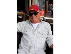 Alman Polis Şefi, Schalke Zaferini Galatasaray Şapkası Takarak Kutladı