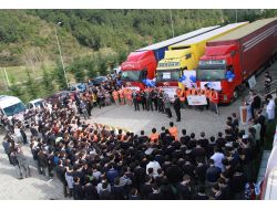 Kimse Yok Mu Ve Nilüfer Eğitim Kurumları'ndan Suriyelilere 3 Tır Dolusu Yardım