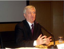 Beşir Ayvazoğlu, Mehmet Akif’i Anlattı!