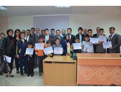 Başarılı Satranççılar Ödüllendirildi