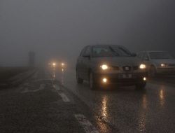 Bolu Dağı'nda Sis Ve Yağmur Ulaşımı Olumsuz Etkiliyor