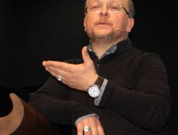 Çelik: Karadeniz'in Mizahını Stand-upçılardan Değil, Yöre İnsanından Dinleyin