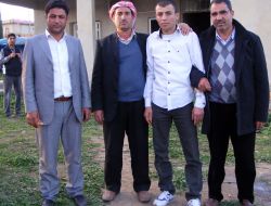 Akrabaları, Serbest Bırakılan Asker Hadi Gizli'yi Köyünde Ziyaret Ediyor